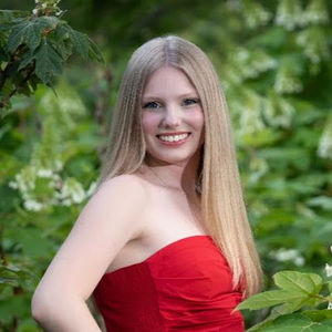 Meet your Posher, Cece